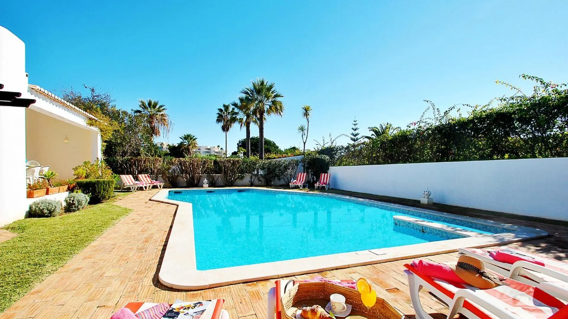 Villa With Bbq, Pool Albufeira