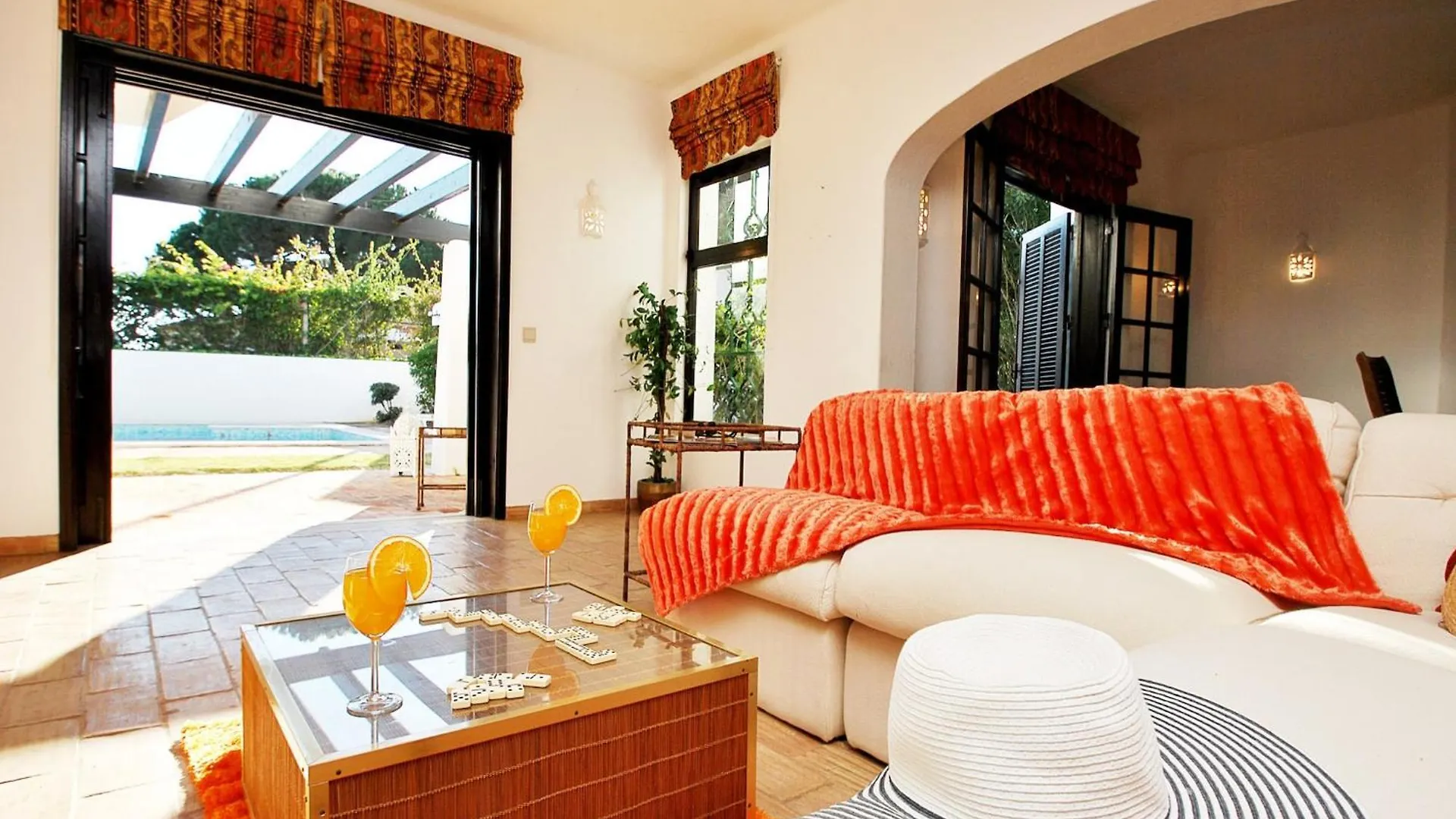 Villa With Bbq, Pool Albufeira 0*,  Portugal