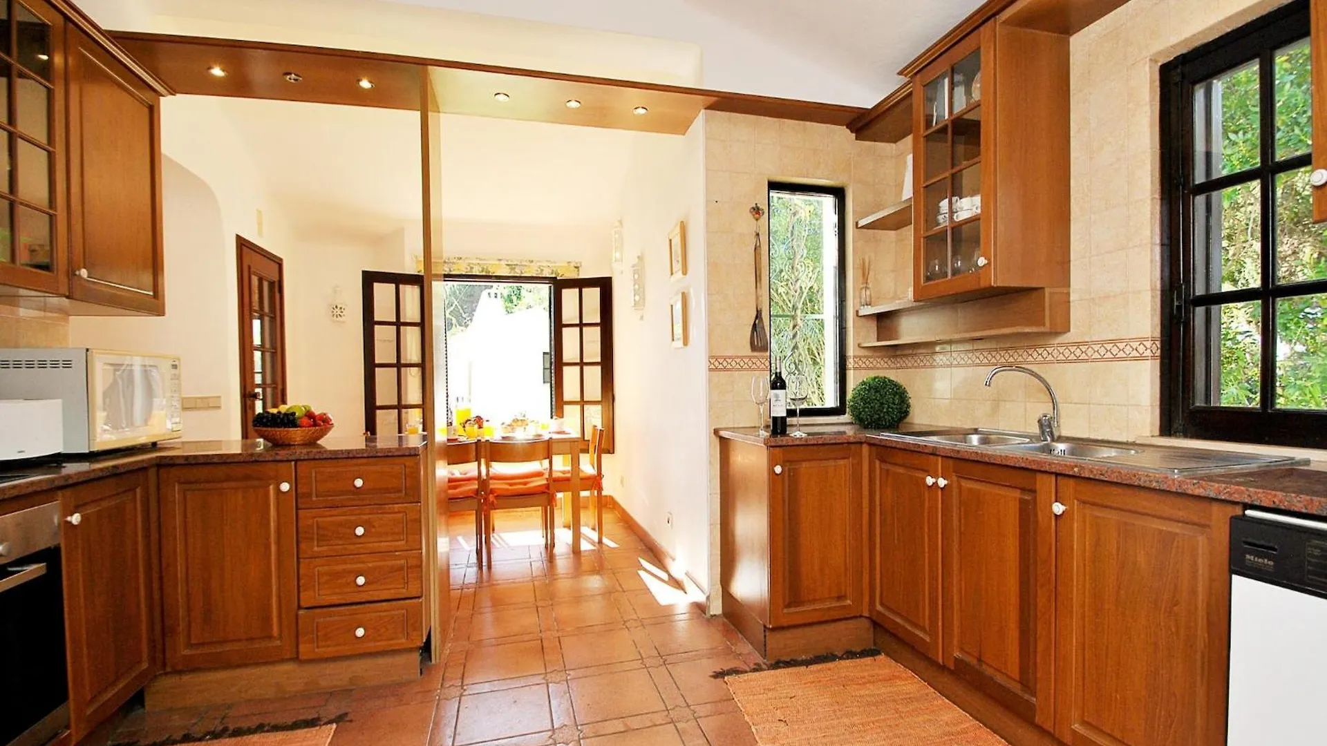Villa With Bbq, Pool Albufeira